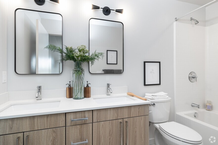 More Photos Of 2550 W Targee St, Boise Apartments For Sale