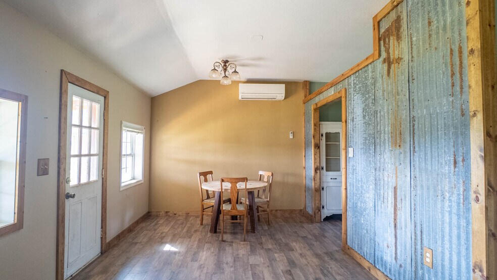 More Photos Of 2516 US-63, Hardy General Retail For Sale