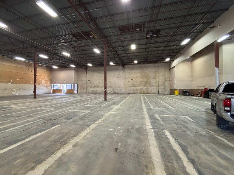 More Photos Of 11105-11119 Landmark 35 Dr, San Antonio Warehouse For Lease