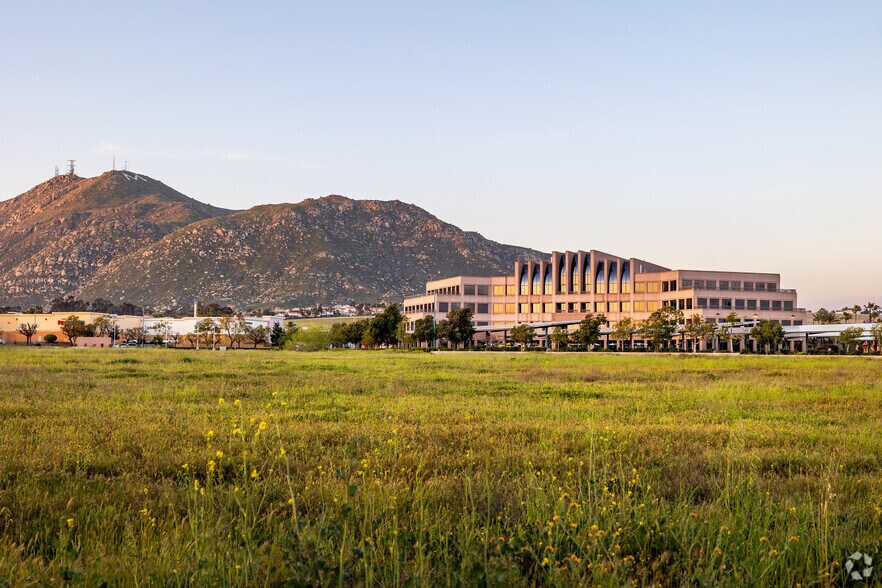 More Photos Of 6301 Day St, Riverside Office For Lease