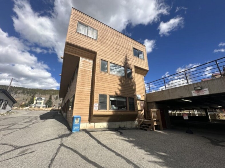 More Photos Of 23024 US Highway 6, Keystone Office For Sale