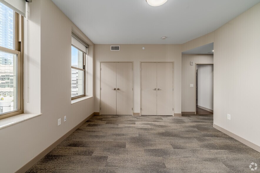 More Photos Of 99 W Saint Clair Ave, Cleveland Apartments For Lease