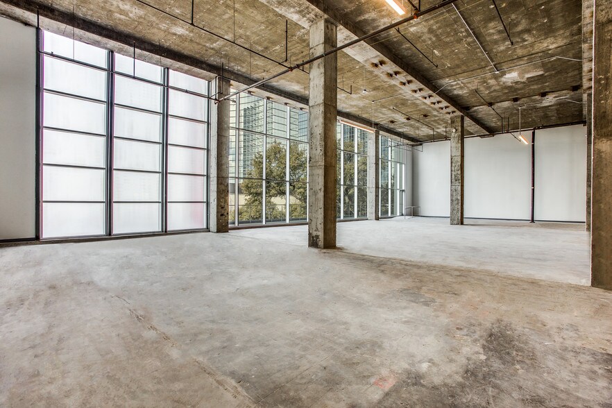 More Photos Of 5440 Lyndon B Johnson Fwy, Dallas Loft Creative Space For Lease