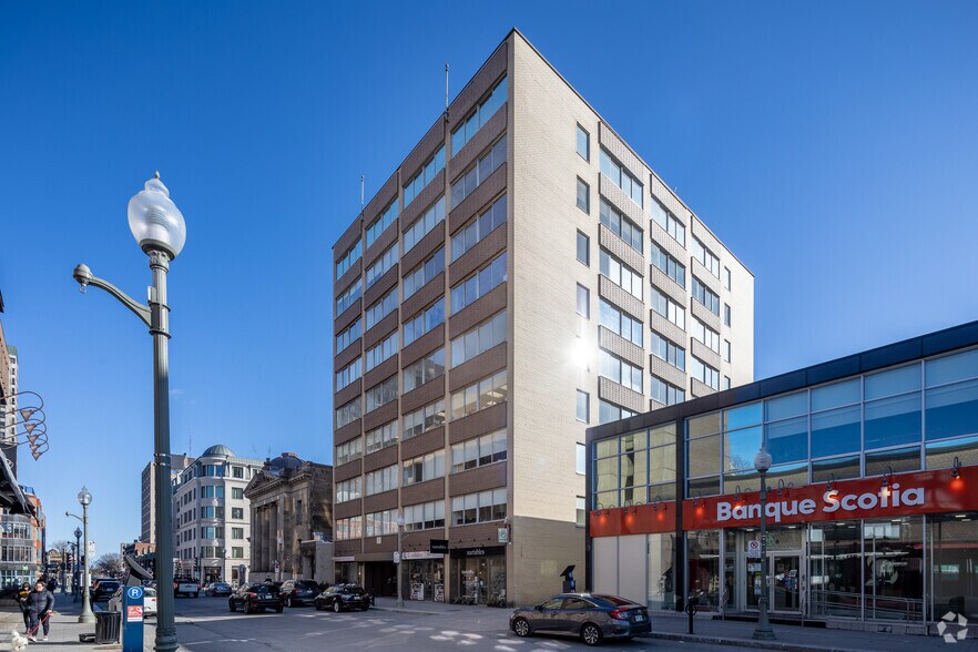 More Photos Of 1308-1314 Av Greene, Westmount Office Residential For Lease