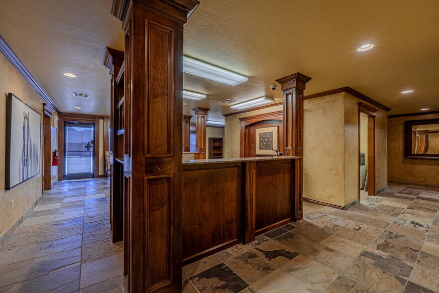 More Photos Of 1530 SW 89th St, Oklahoma City Office For Sale