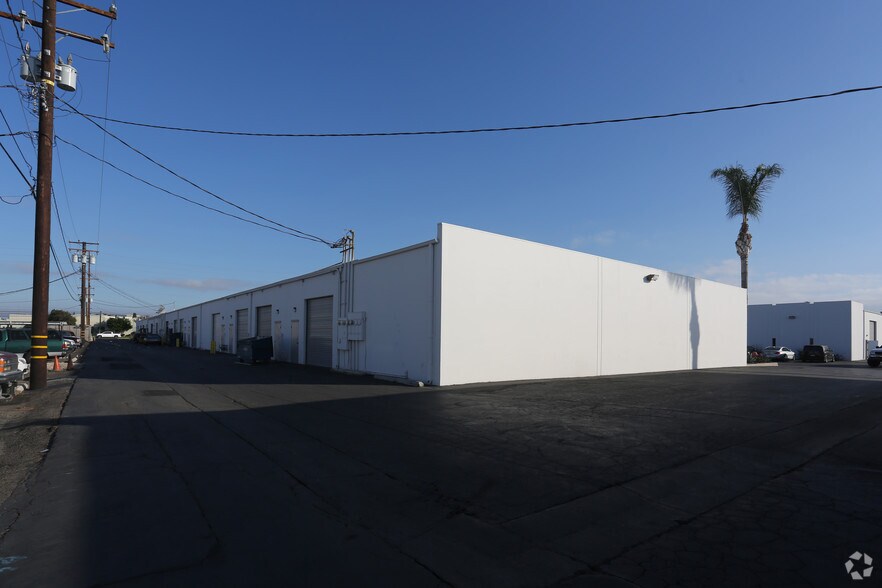 More Photos Of 1350 W Collins Ave, Orange Unknown For Lease