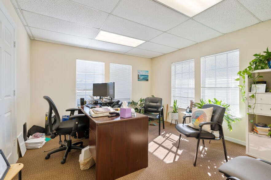 More Photos Of 1507 20th St, Vero Beach Medical For Sale
