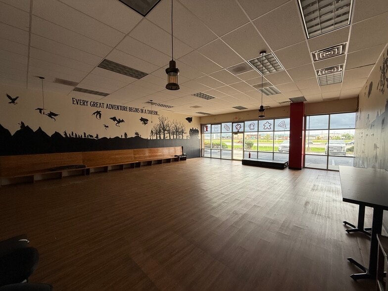 More Photos Of Armour, North Kansas City Unknown For Lease