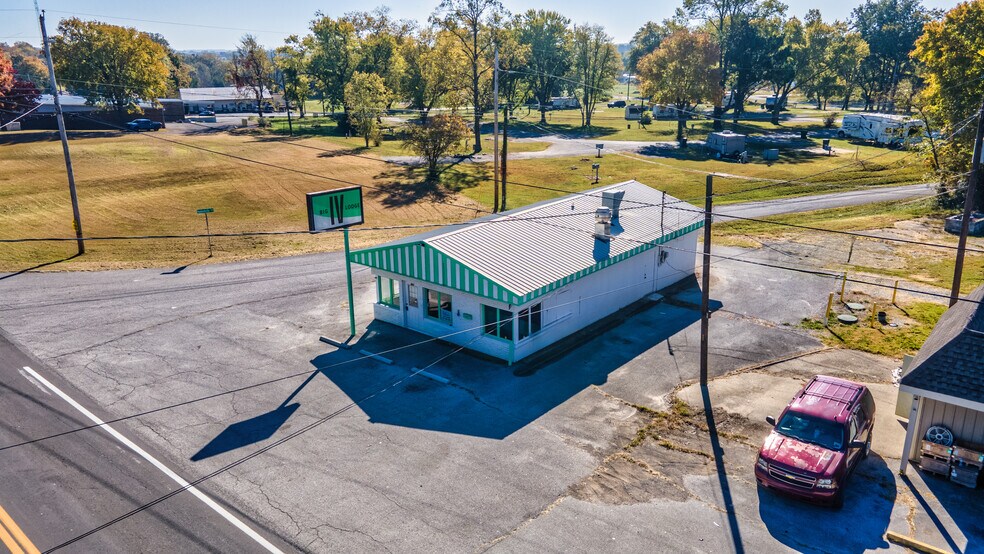 More Photos Of 561-563 McLean Ave, Hopkinsville Freestanding For Sale