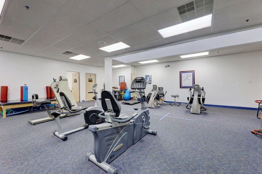 More Photos Of 342 Hamburg Tpke, Wayne Medical For Sale