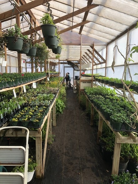 More Photos Of 2798 Highway 23 N, Eureka Springs Garden Center For Sale