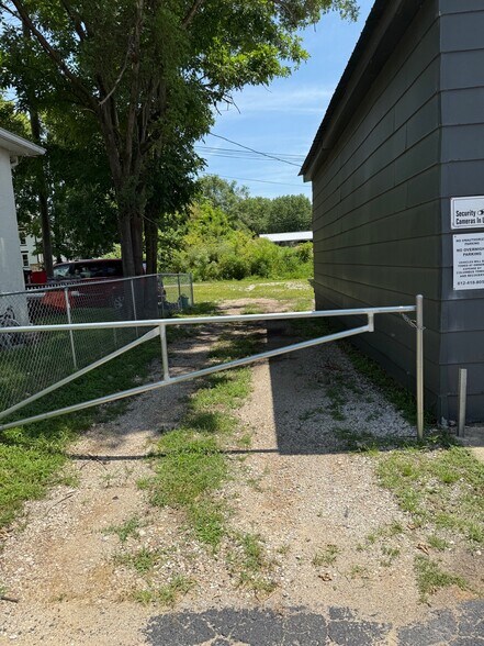 More Photos Of 2006 7th St, Columbus Storefront For Sale