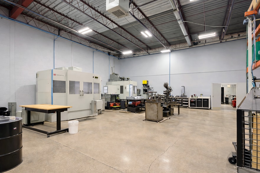 More Photos Of 2924 Malmo Dr, Arlington Heights Warehouse For Sale