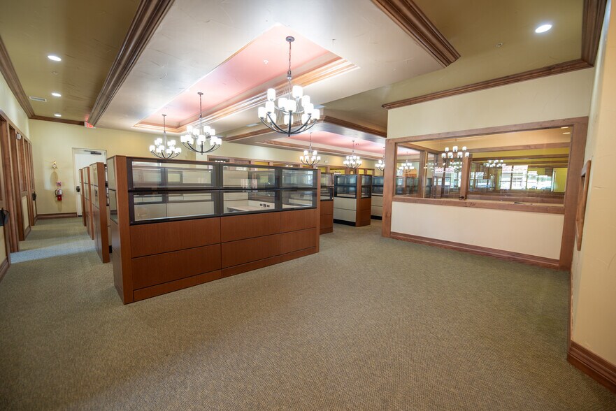 More Photos Of 2420 Brunello Trace, Lutz Office For Sale