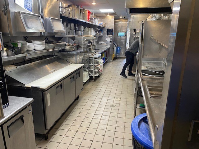 More Photos Of 875 Seacoast Dr, Imperial Beach Restaurant For Lease