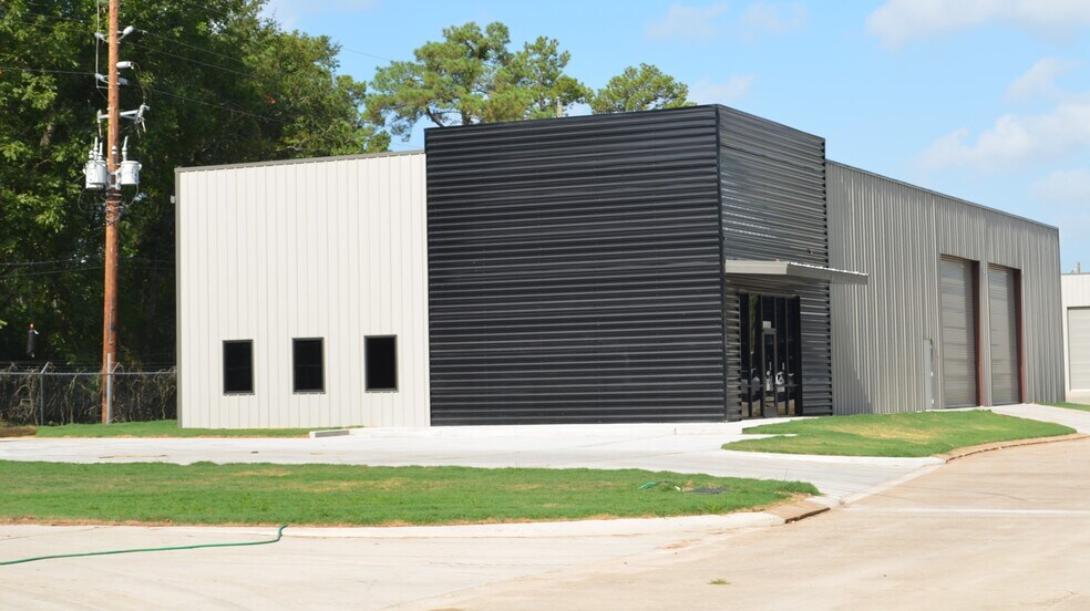 More Photos Of 8024 Red Cedar Cir, Humble Unknown For Lease