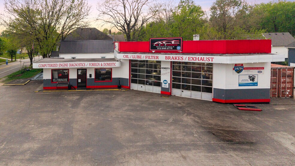 More Photos Of 833 W 7th St, New Albany Auto Repair For Sale