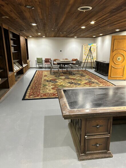 More Photos Of 949 E Livingston Ave, Columbus Daycare Center For Lease