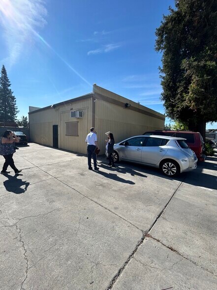 More Photos Of 1680-1688 Pomona Ave, San Jose Manufacturing For Sale