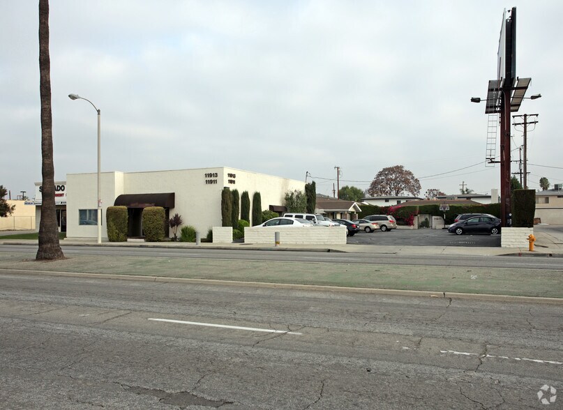 Primary Photo Of 11911-11913 Washington Blvd, Whittier Healthcare For Sale