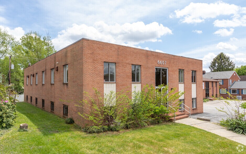 More Photos Of 6607 York Rd, Baltimore Office For Sale
