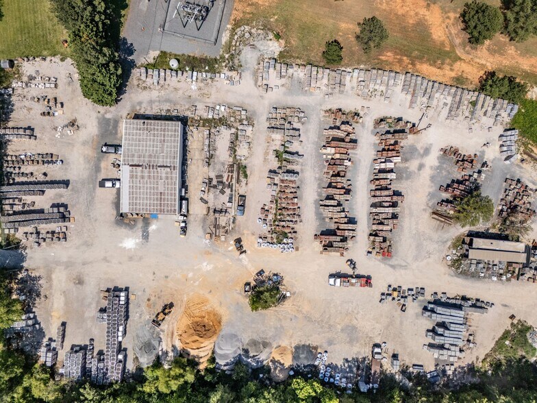 More Photos Of 6247 Campbell Rd, York Warehouse For Lease