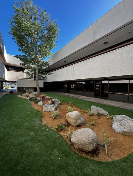 More Photos Of 1601 New Stine Rd, Bakersfield Office For Lease