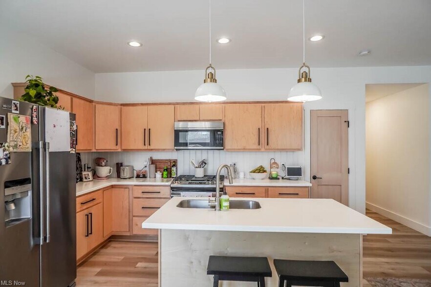 More Photos Of 2046 Noble Dr, Wooster Apartments For Sale