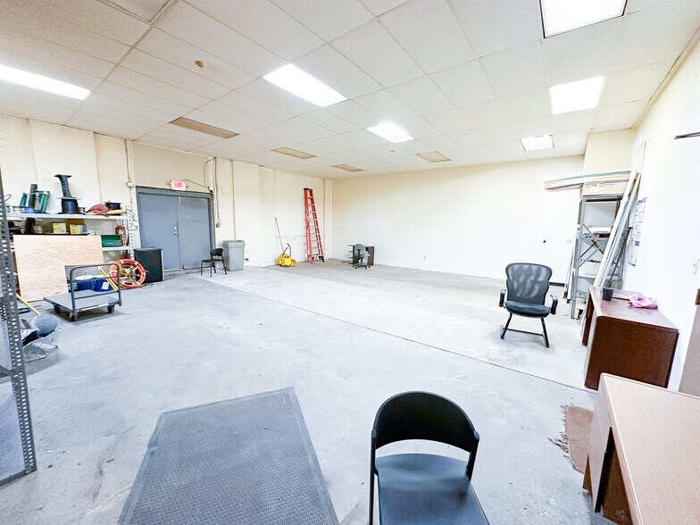 More Photos Of 8100 Ohio River Blvd, Emsworth Office For Lease