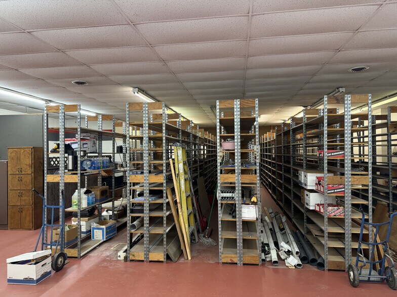 More Photos Of 1315 W State St, Bristol Office For Lease
