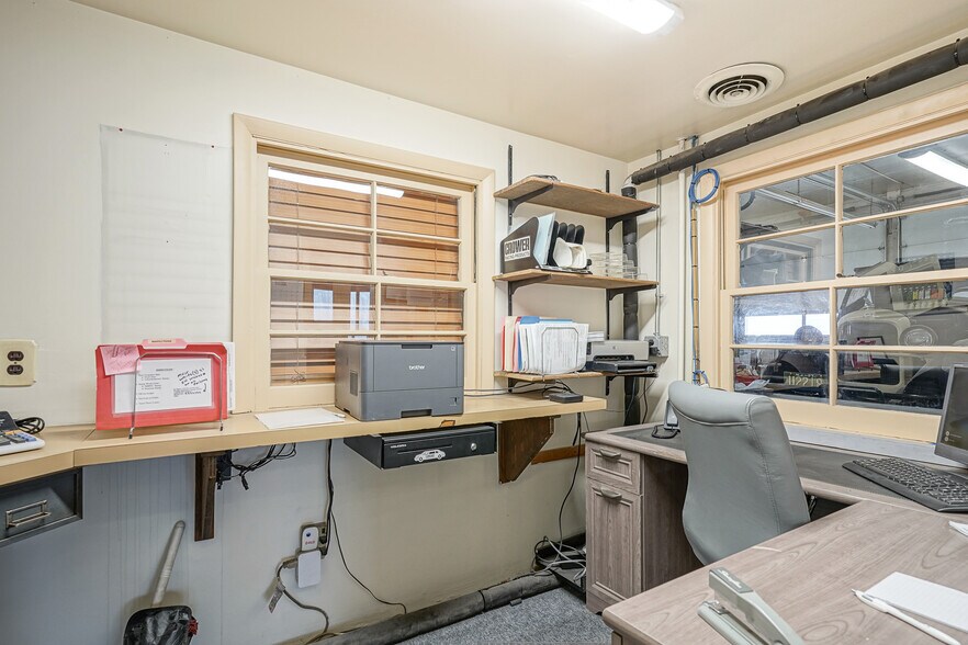 More Photos Of 100 White Horse Pike, Oaklyn Auto Dealership For Sale