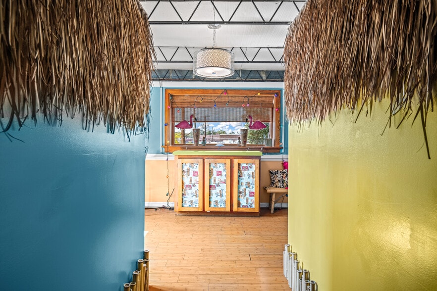 More Photos Of 10 S Crenshaw Ave, Richmond Freestanding For Lease