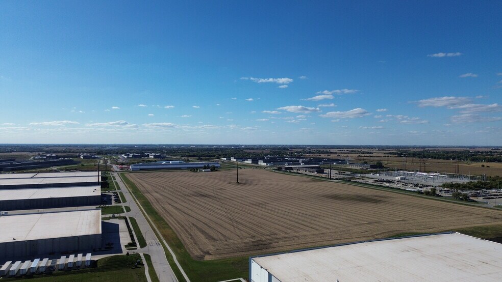 More Photos Of NE 56th Street @ NE 62nd Avenue, Altoona Land For Sale