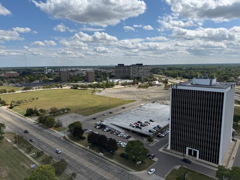 More Photos Of 17515 W 9 Mile Rd, Southfield Office For Sale