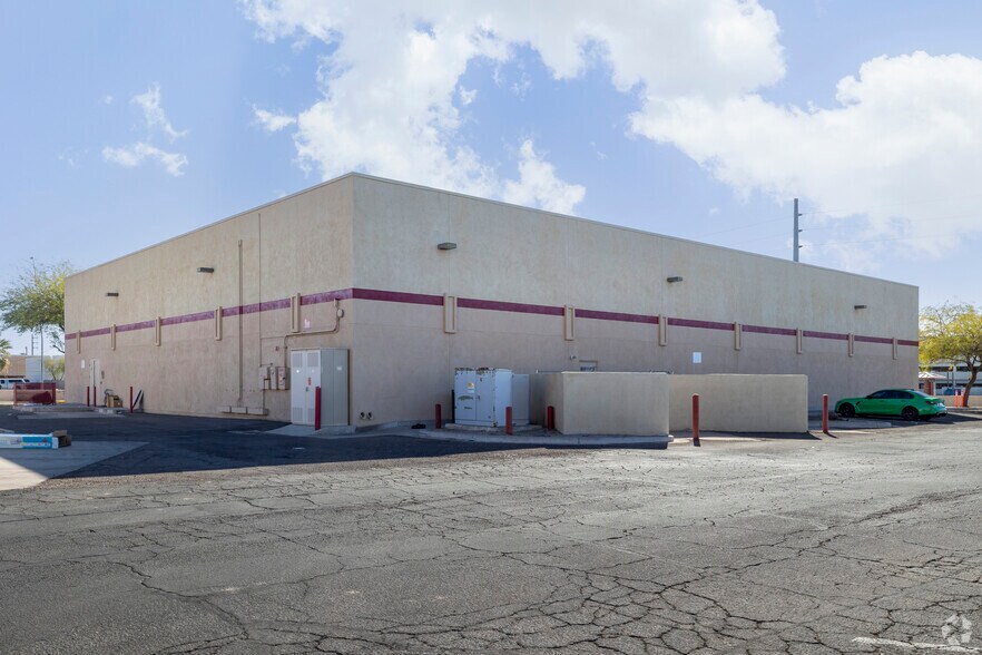More Photos Of 1202 W University Dr, Mesa Freestanding For Lease