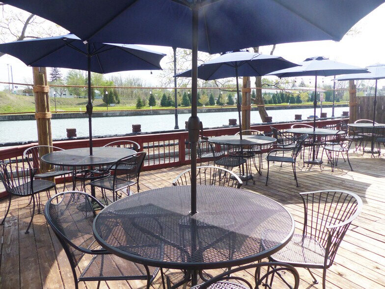 More Photos Of 41-43 Fall St, Seneca Falls Bar For Lease