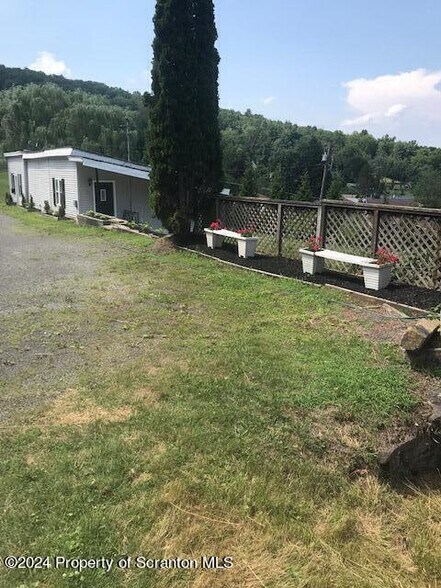 More Photos Of 823 SR 307, Lake Winola Freestanding For Sale