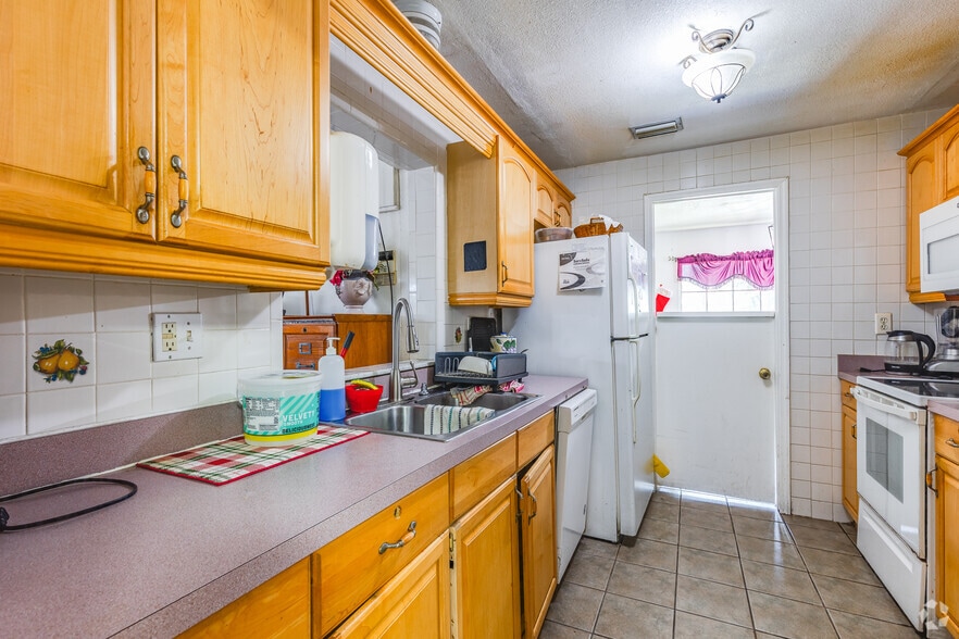 More Photos Of 6005 SE Cypress Rd, Belleview Assisted Living For Sale