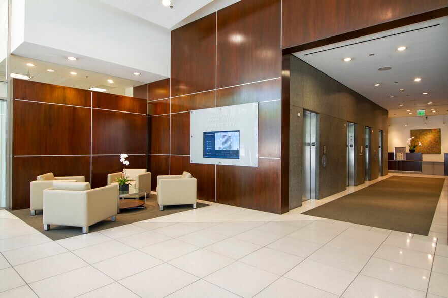 More Photos Of 12121 Wilshire Blvd, Los Angeles Office For Lease