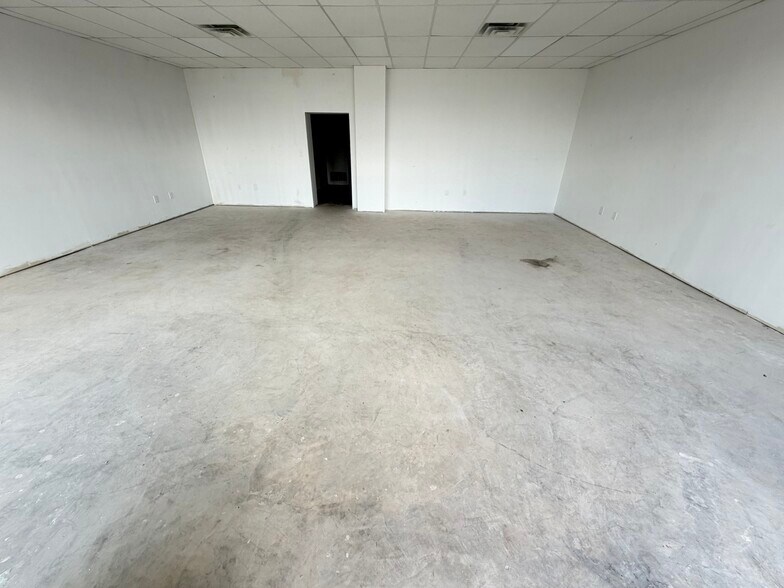 More Photos Of 1709 Ambler Ave, Abilene General Retail For Lease