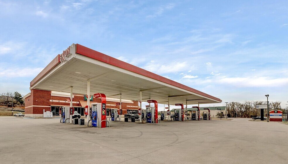More Photos Of 16669 FM 2493, Tyler Convenience Store For Sale