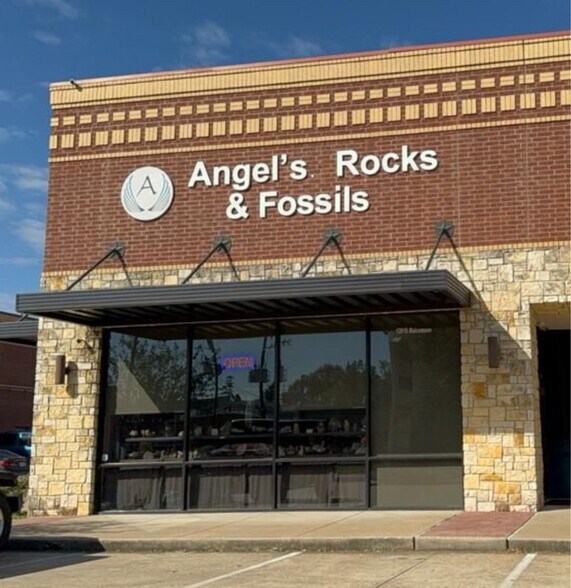 More Photos Of 12910-12918 Malcomson Rd, Houston Storefront For Sale