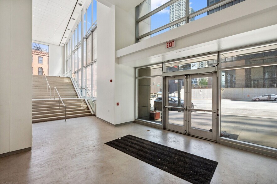 More Photos Of 360 N State St, Chicago General Retail For Sale