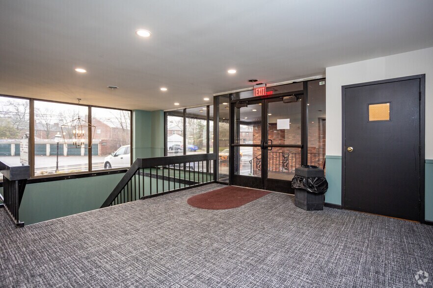 More Photos Of 1200 Chambers Rd, Columbus Office For Lease