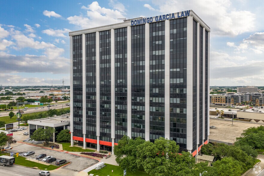 More Photos Of 1111 W Mockingbird Ln, Dallas Office For Lease