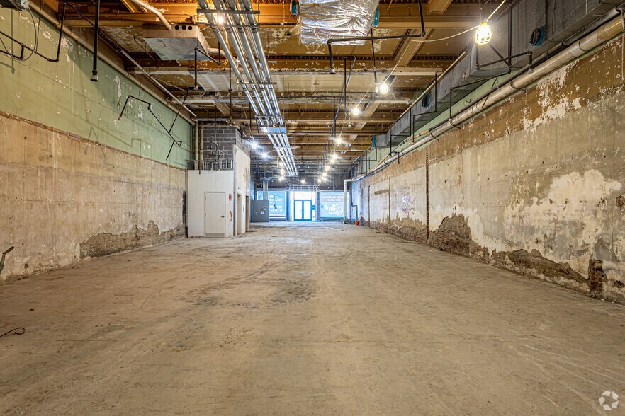 More Photos Of 714 Canal St, New Orleans Storefront Retail Office For Lease