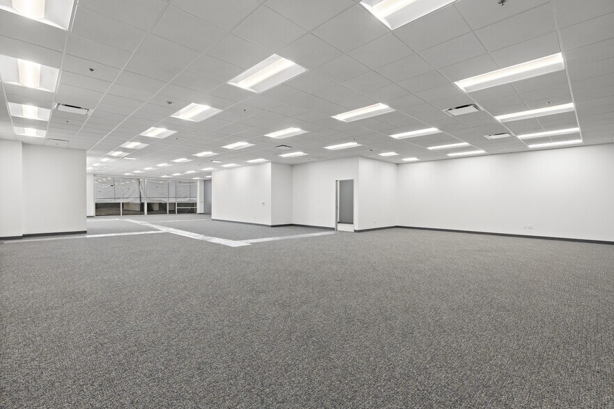 More Photos Of 2401 E Wardlow Rd, Long Beach Warehouse For Lease