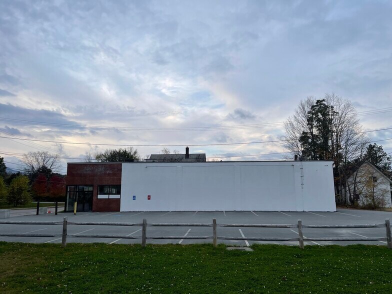 More Photos Of 48 Congress St, Morristown Freestanding For Sale