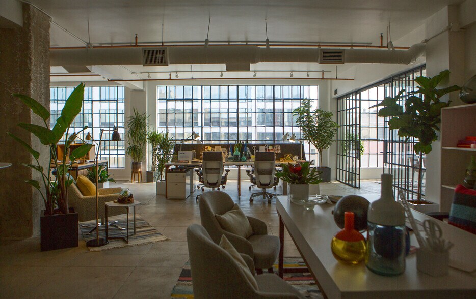 More Photos Of 521-527 W 7th St, Los Angeles Coworking Space