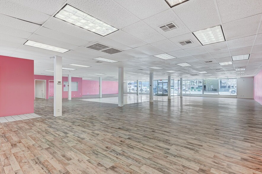 More Photos Of 119 S Water St, Henderson Storefront Retail Office For Lease